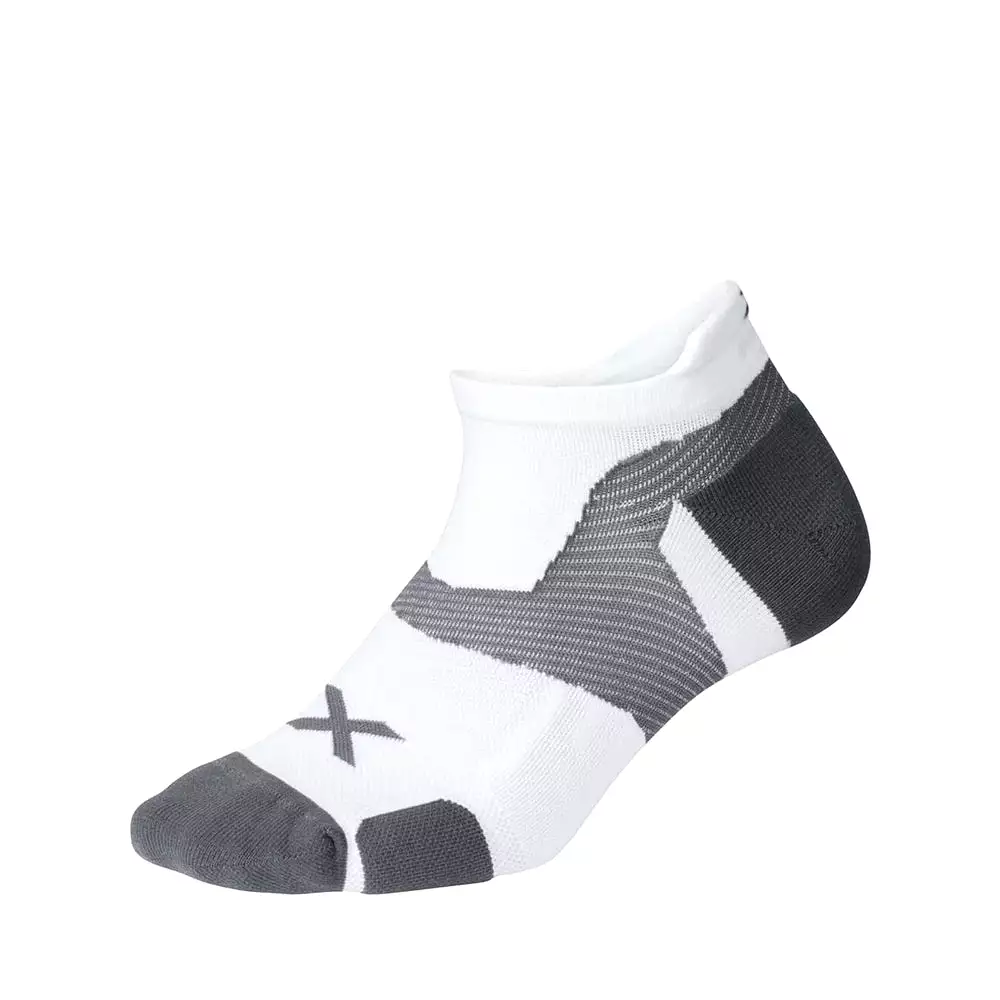 2XU Vectr Ultralight No Show Compression Socks