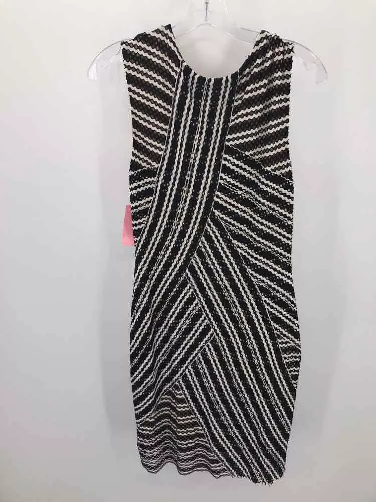 Pre-Owned Bailey 44 Black Size Medium Knee Length Sleeveless Dress